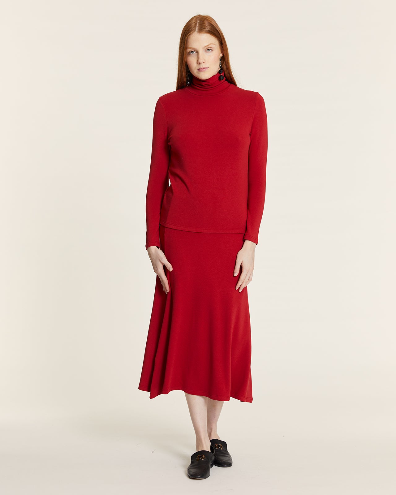 RED SWAN NECK KNIT TOP