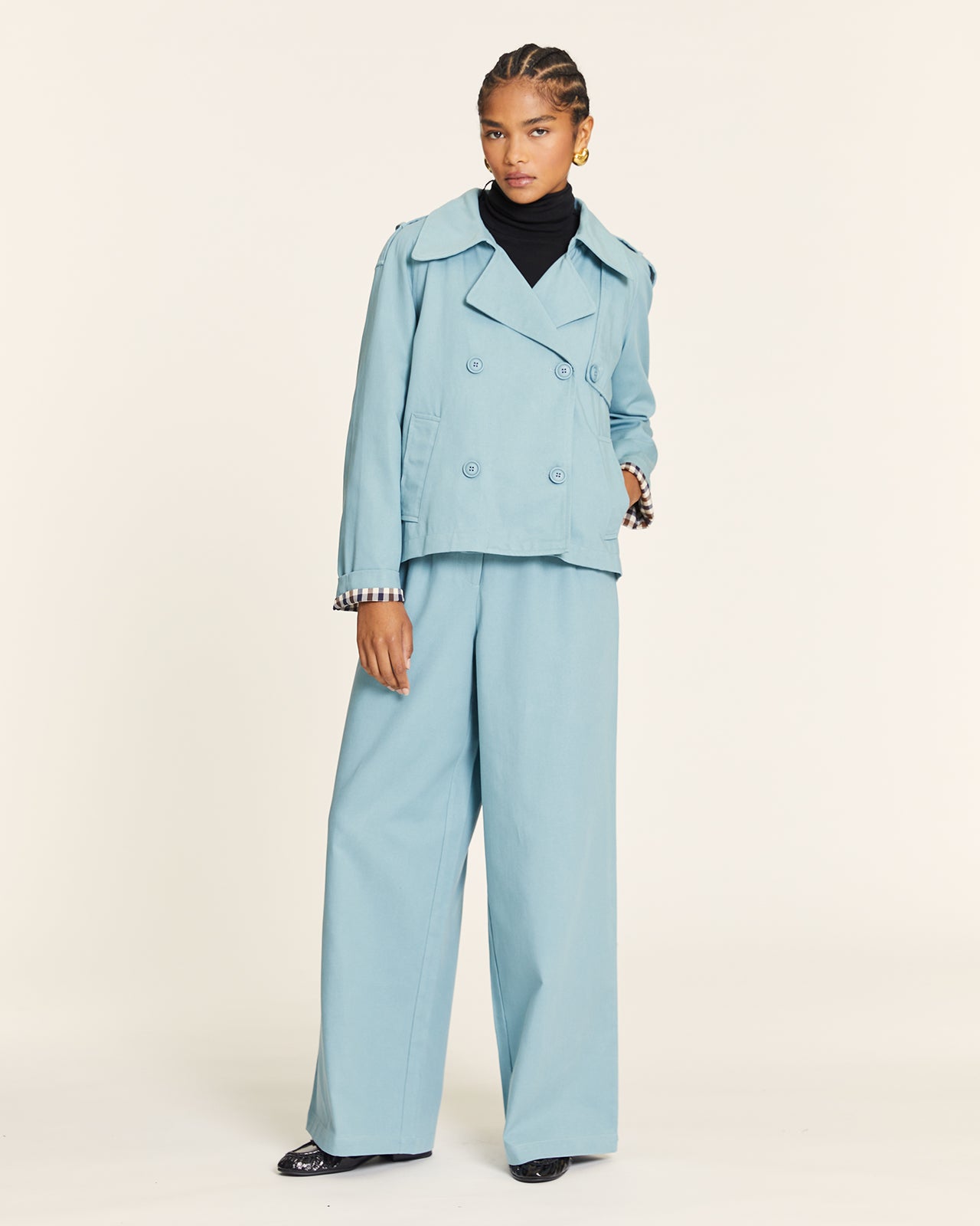 SHORT TRENCH COAT WITH BLUE CHECK LINING