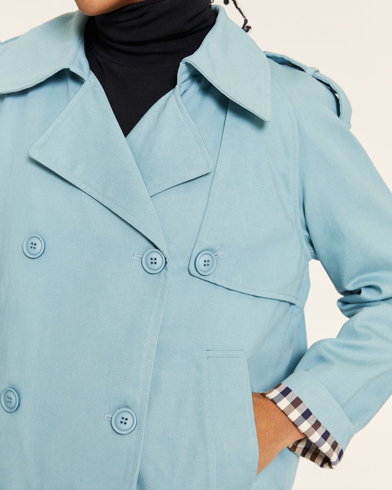 SHORT TRENCH COAT WITH BLUE CHECK LINING