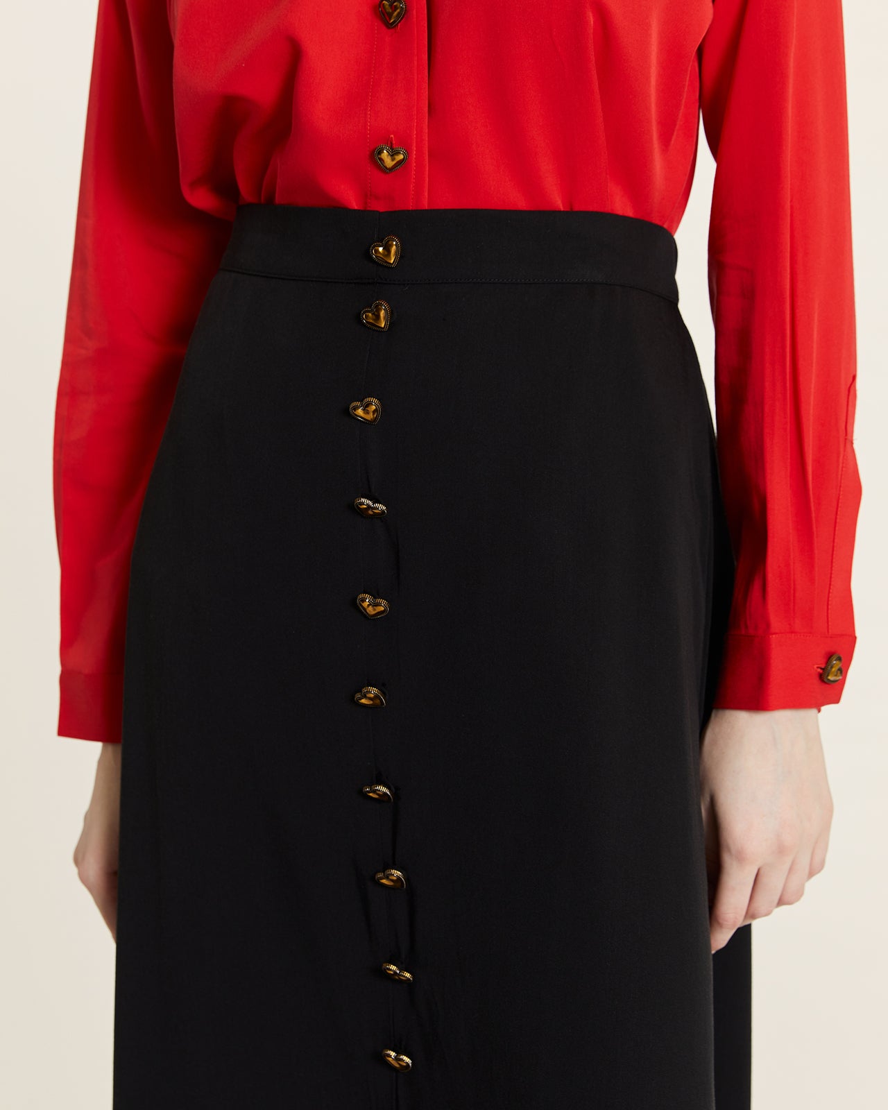 BLACK HEART BUTTON SKIRT