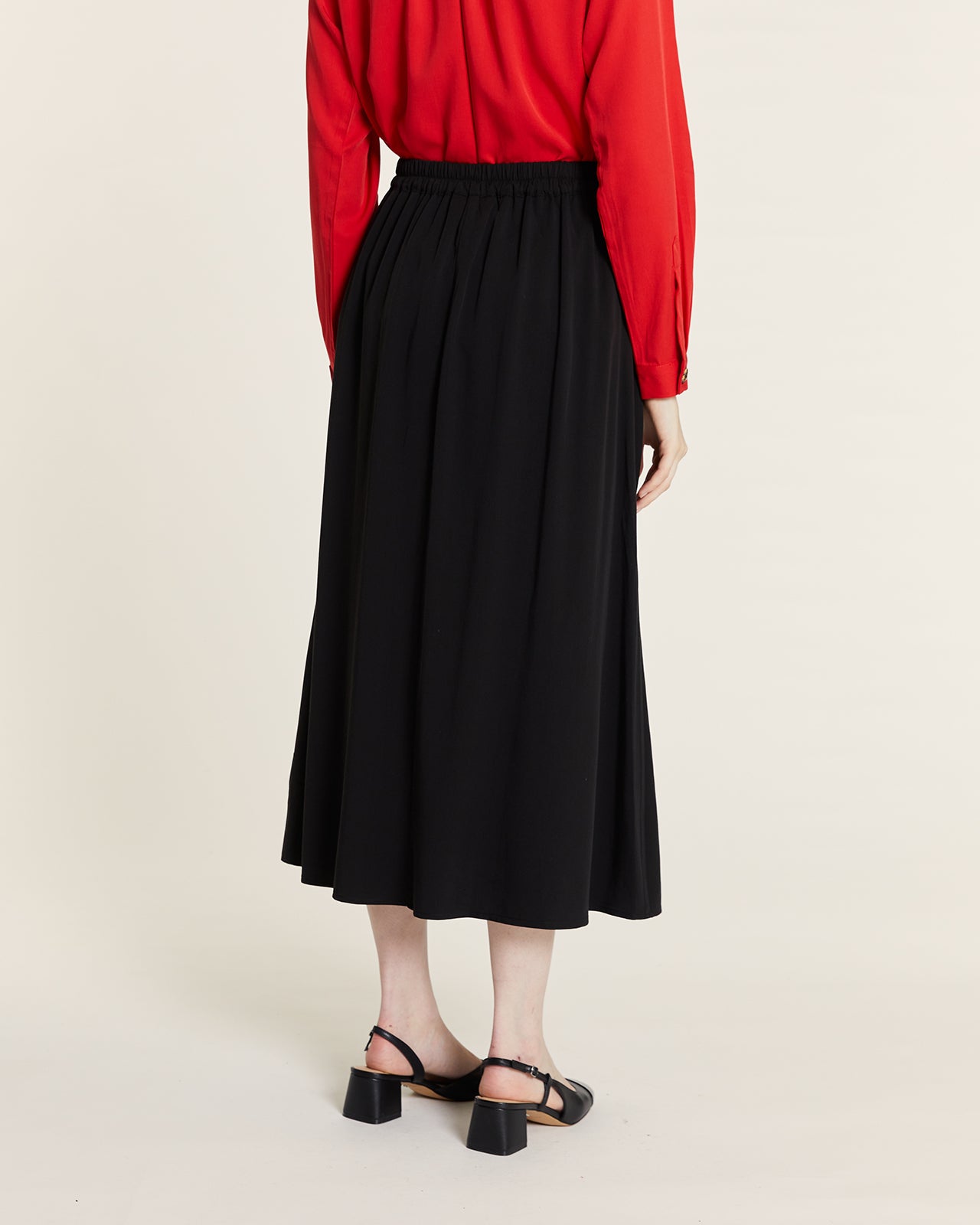 BLACK HEART BUTTON SKIRT