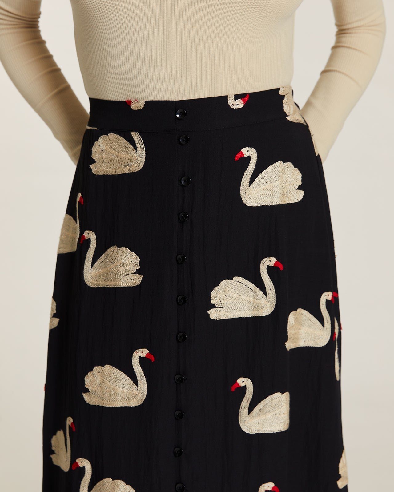SWAN EMBROIDERED SKIRT