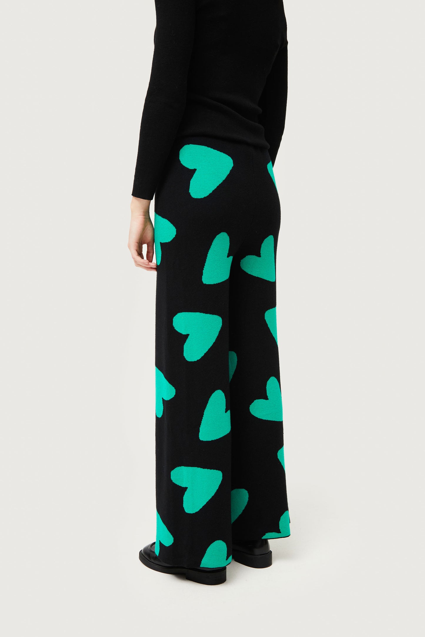 Black heart jacquard knit pants