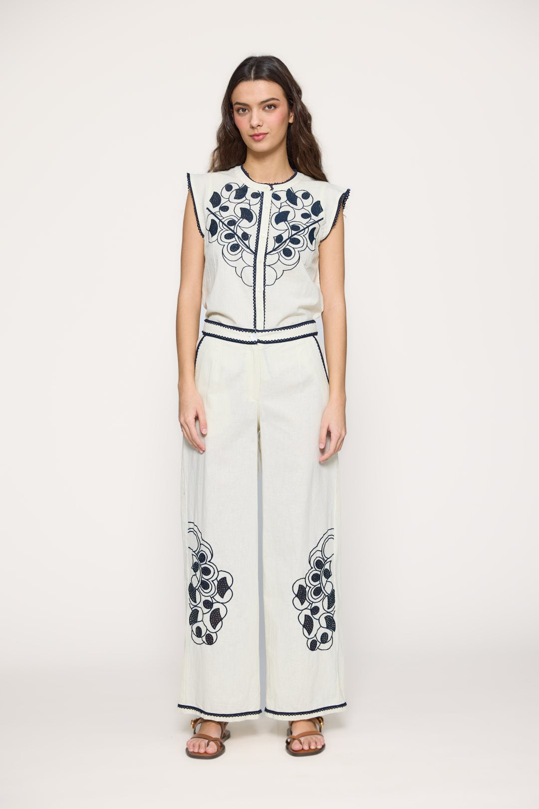 Embroidered linen-blend trousers