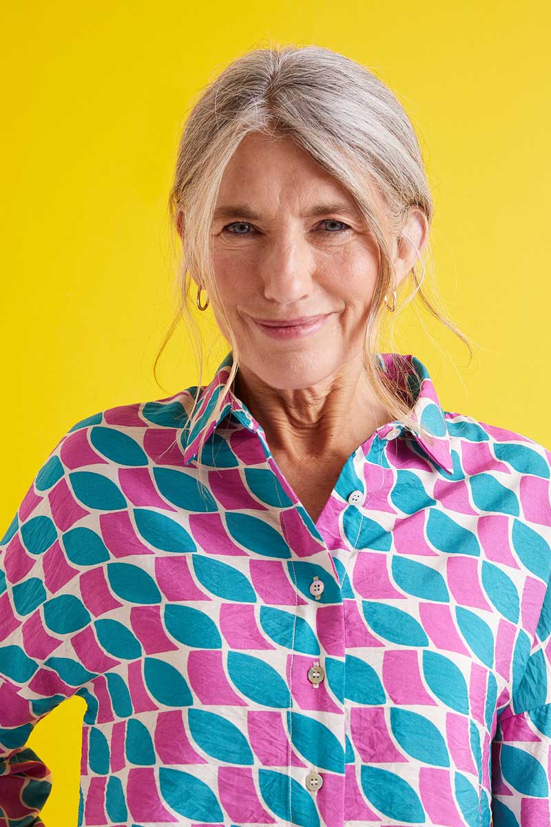 Feathers print fluid shirt