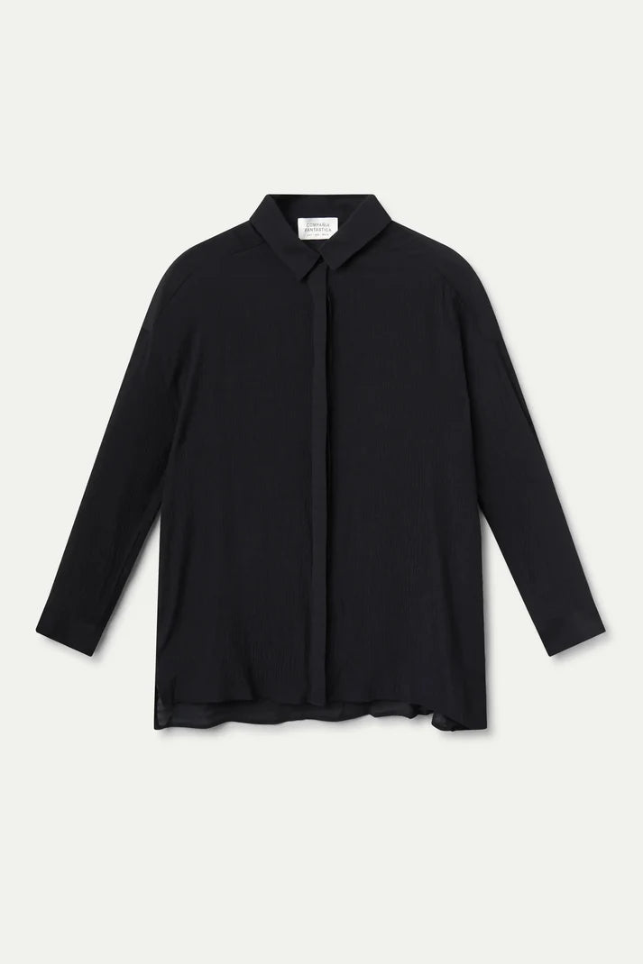 Black fluid oversize shirt