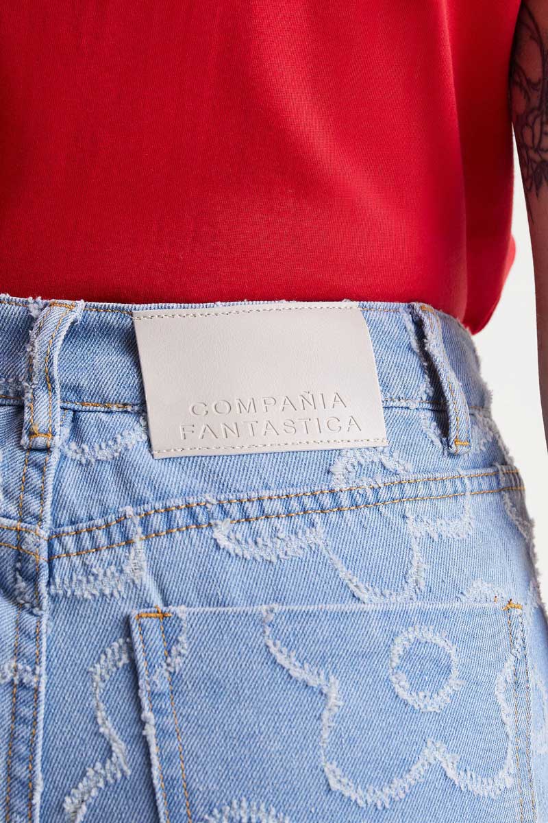 Denim pants with flowers