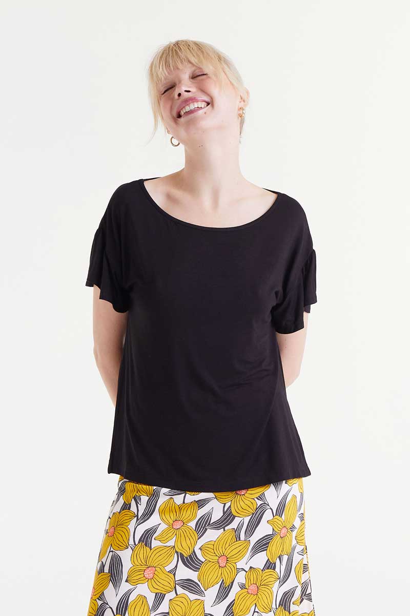 Black short sleeve ruffle t-shirt