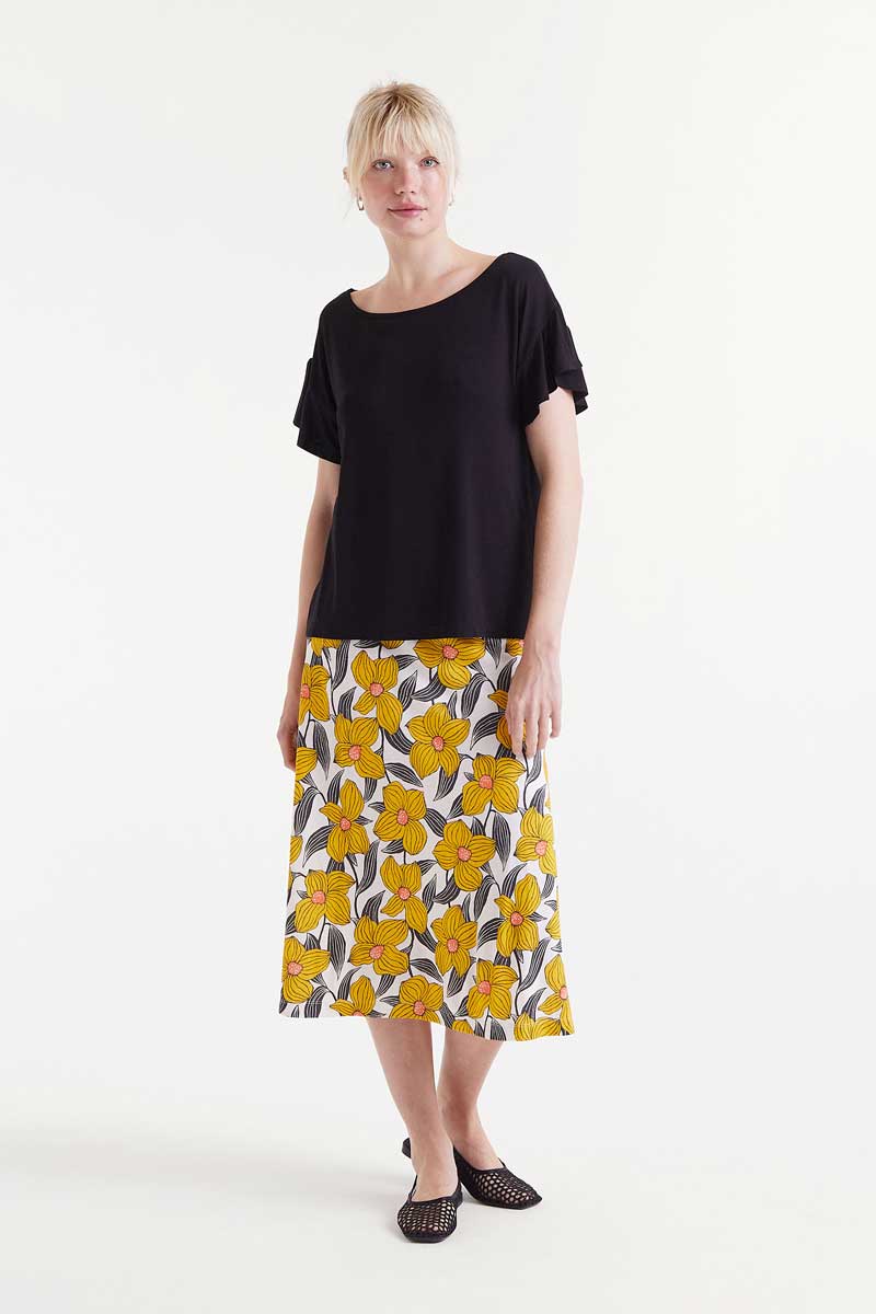 Black short sleeve ruffle t-shirt