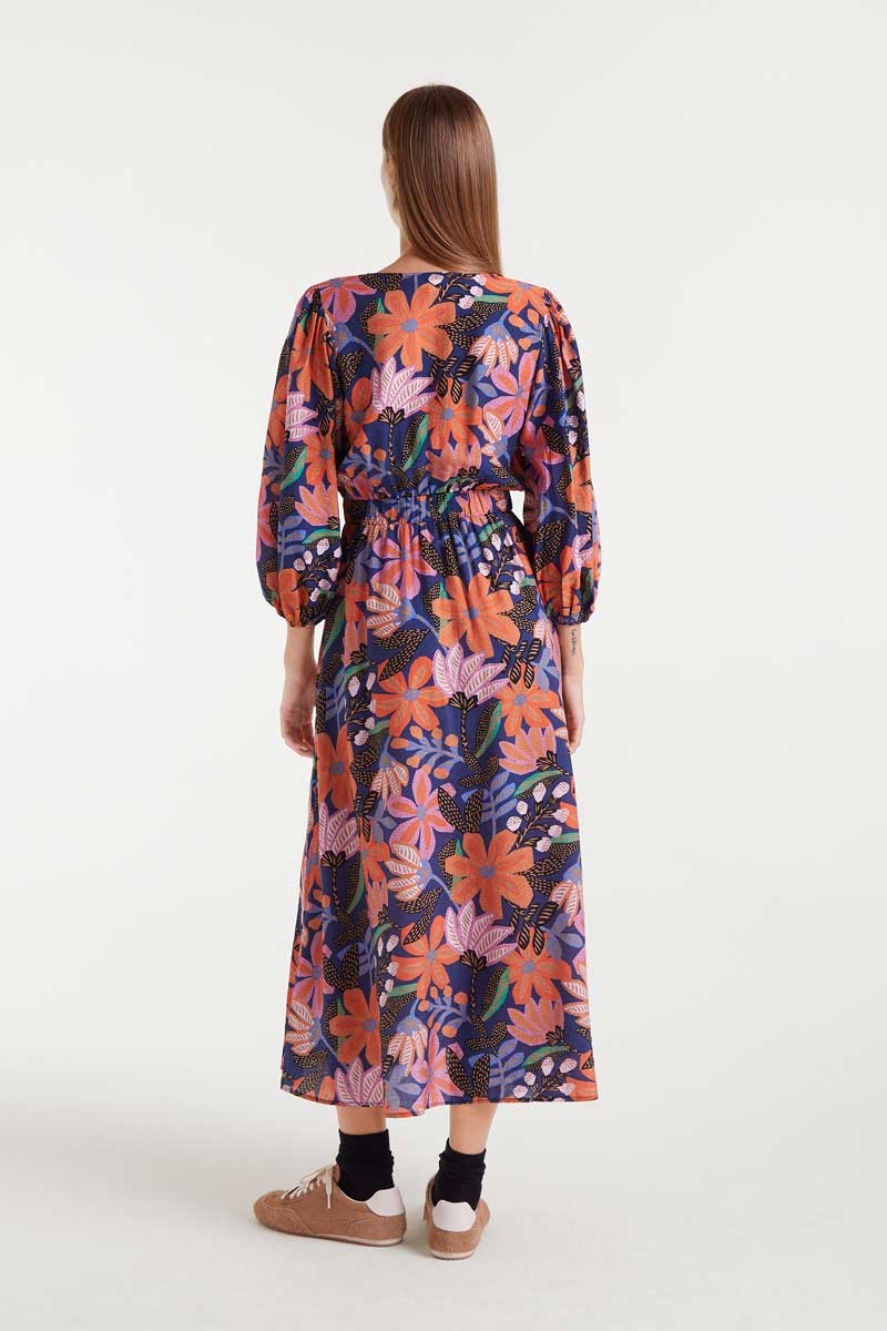 Long lightweight crepe dress with Tigerlily print