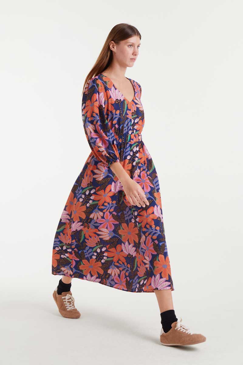 Long lightweight crepe dress with Tigerlily print