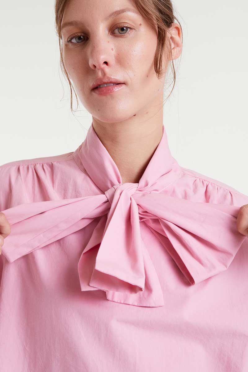 100% cotton pink bow shirt