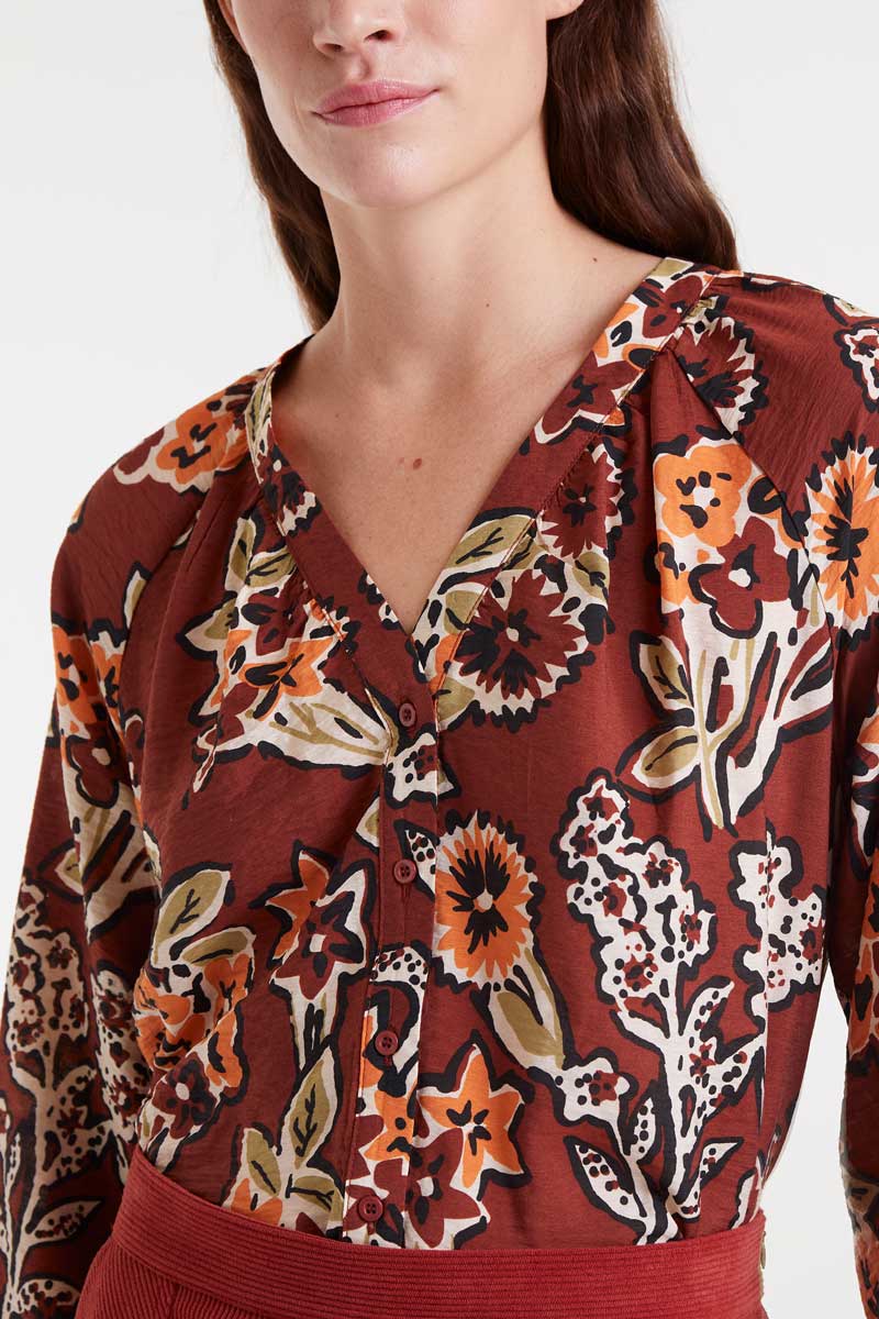 Lightweight crepe shirt with Daisy print