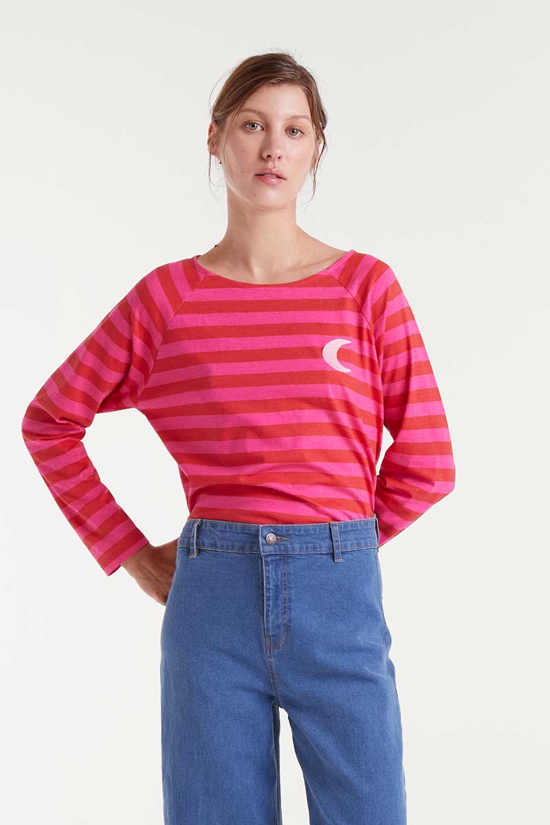 100% cotton T-shirt with pink striped print and moon embroidery