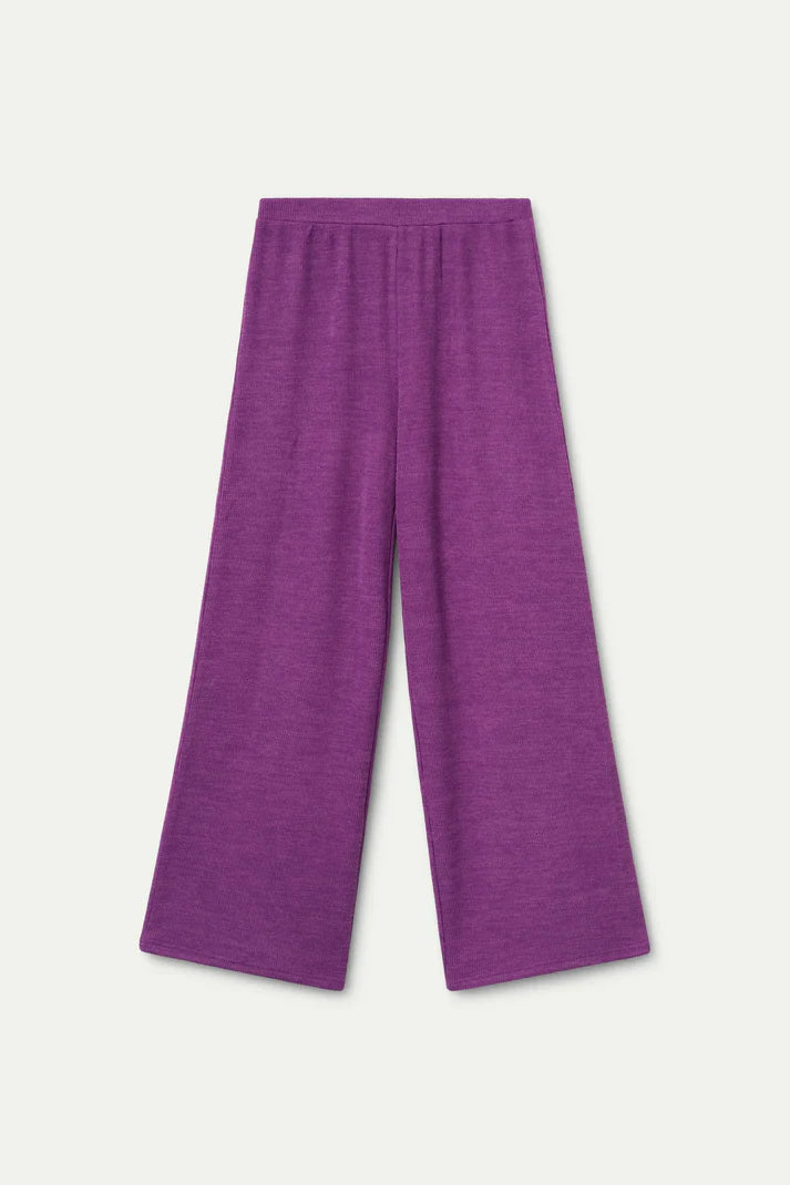 Magenta ribbed knit pants