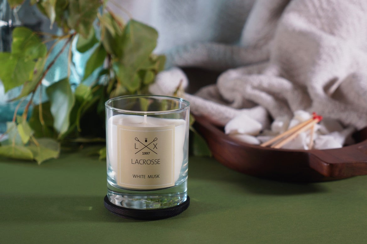 White Musk Φυτικό αρωματικό κερί με καπάκι 200gr