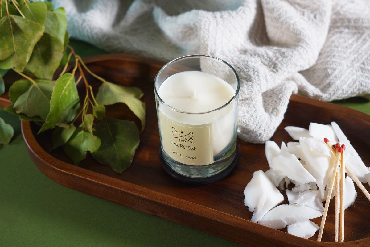 White Musk Φυτικό αρωματικό κερί με καπάκι 200gr