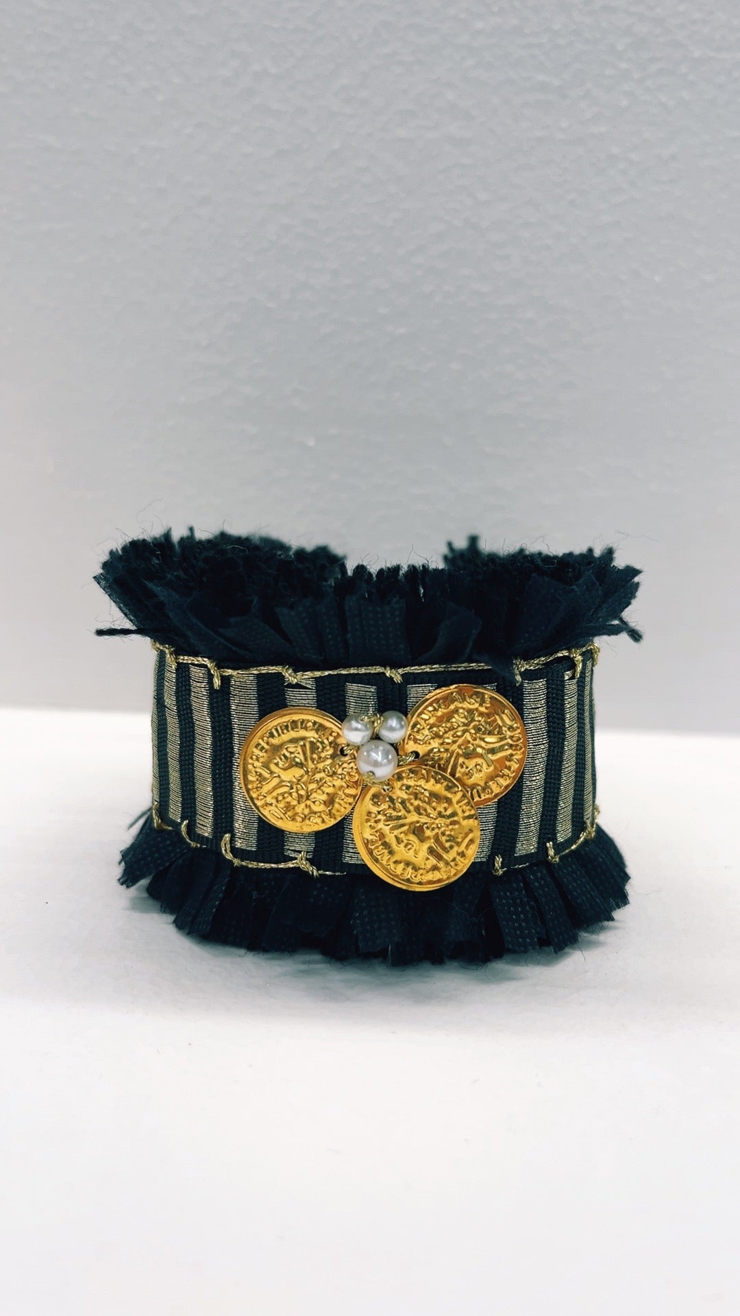 ΜΕΛΙΝΑ ΧΡΥΣΟ (ΒΡΑΧΙΟΛΙ)