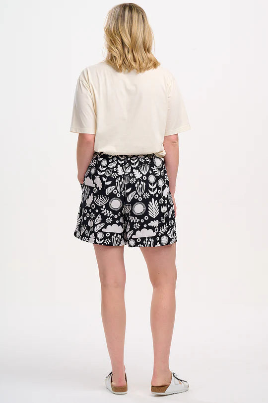 Kinsley Relaxed T-Shirt - Off-White/Black, Folk Floral