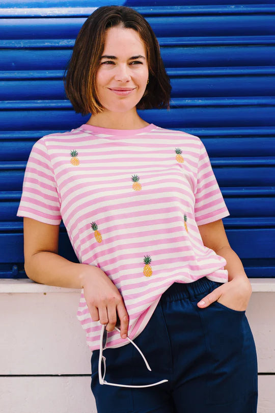 Maggie T-Shirt - Off-White/Pink, Pineapple Repeat