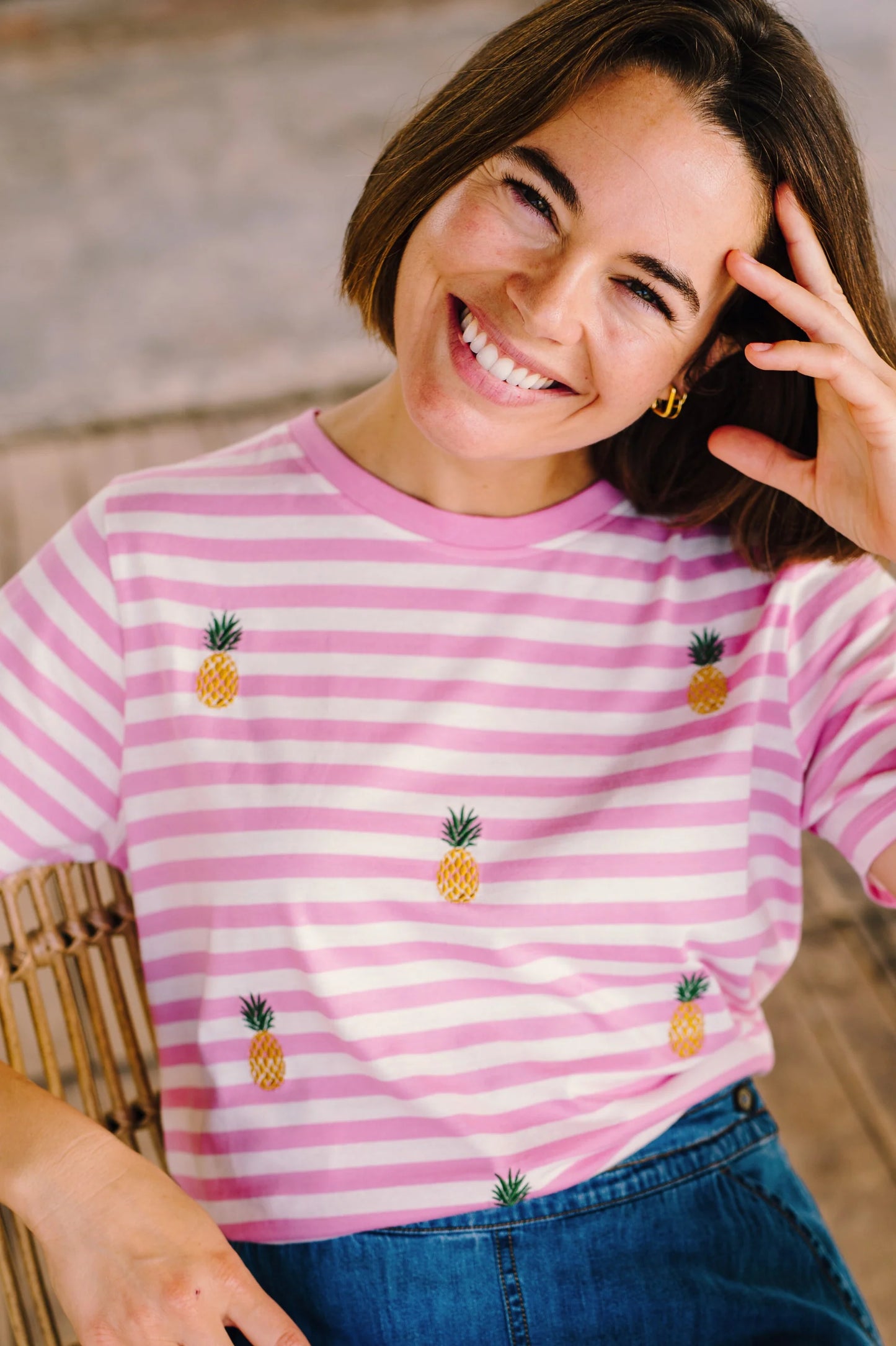 Maggie T-Shirt - Off-White/Pink, Pineapple Repeat