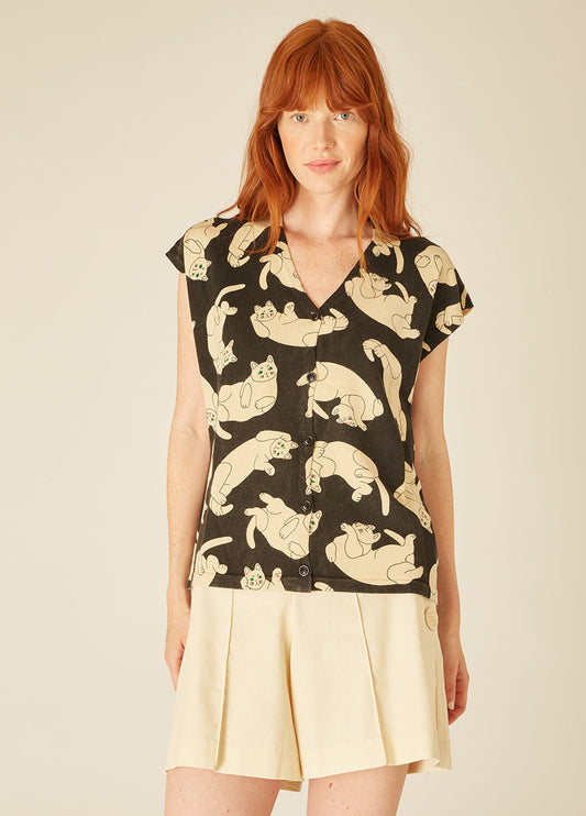 CATS SWEATER BUTTONED