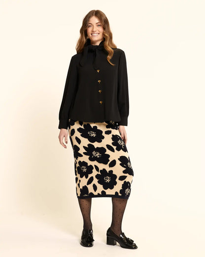 Beige floral knit skirt
