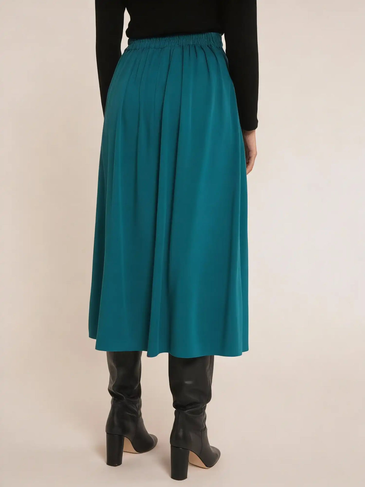 Green A-line skirt with buttons
