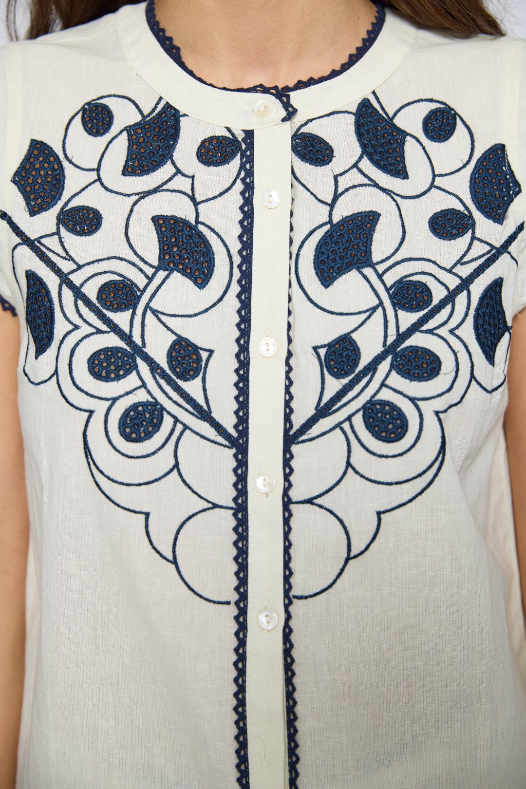 Embroidered linen and cotton blouse