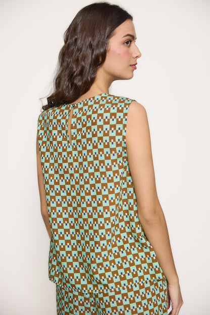 Geometric crossover top