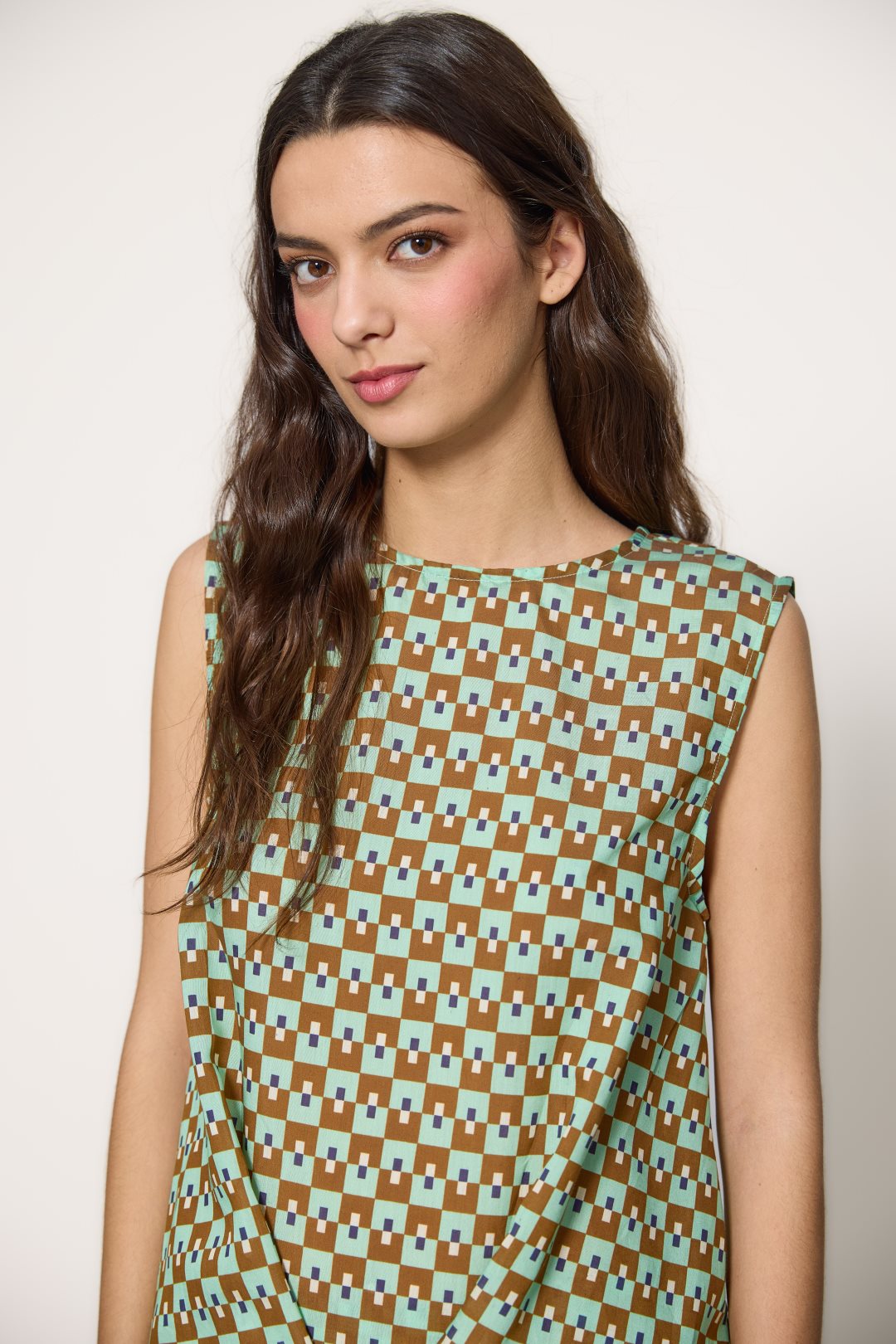 Geometric crossover top