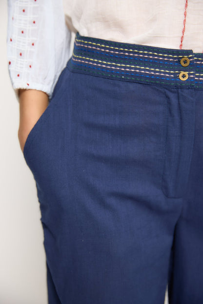 Wide trousers with topstitching