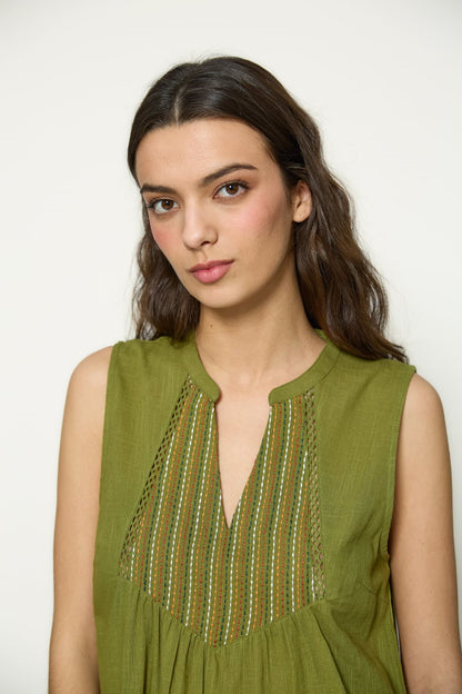 Embroidered short dress