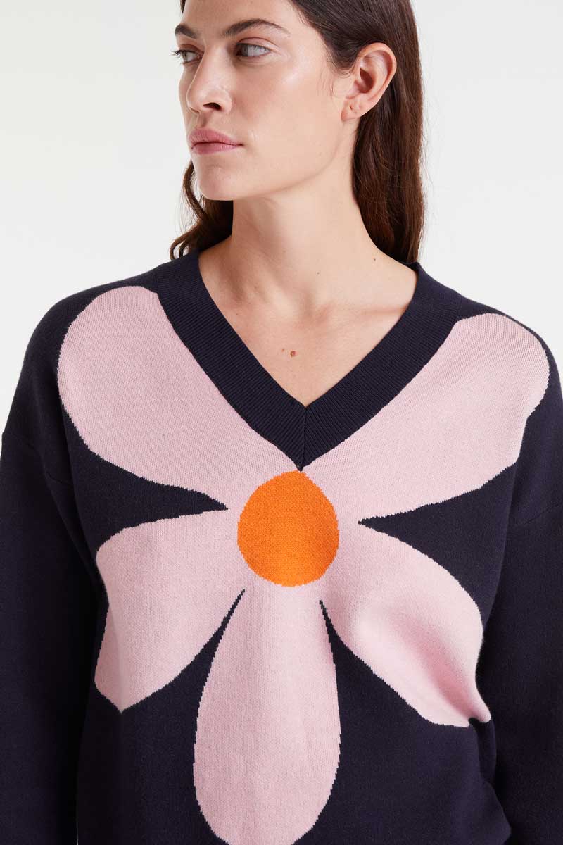 Jacquard knit sweater with big navy blue flower print