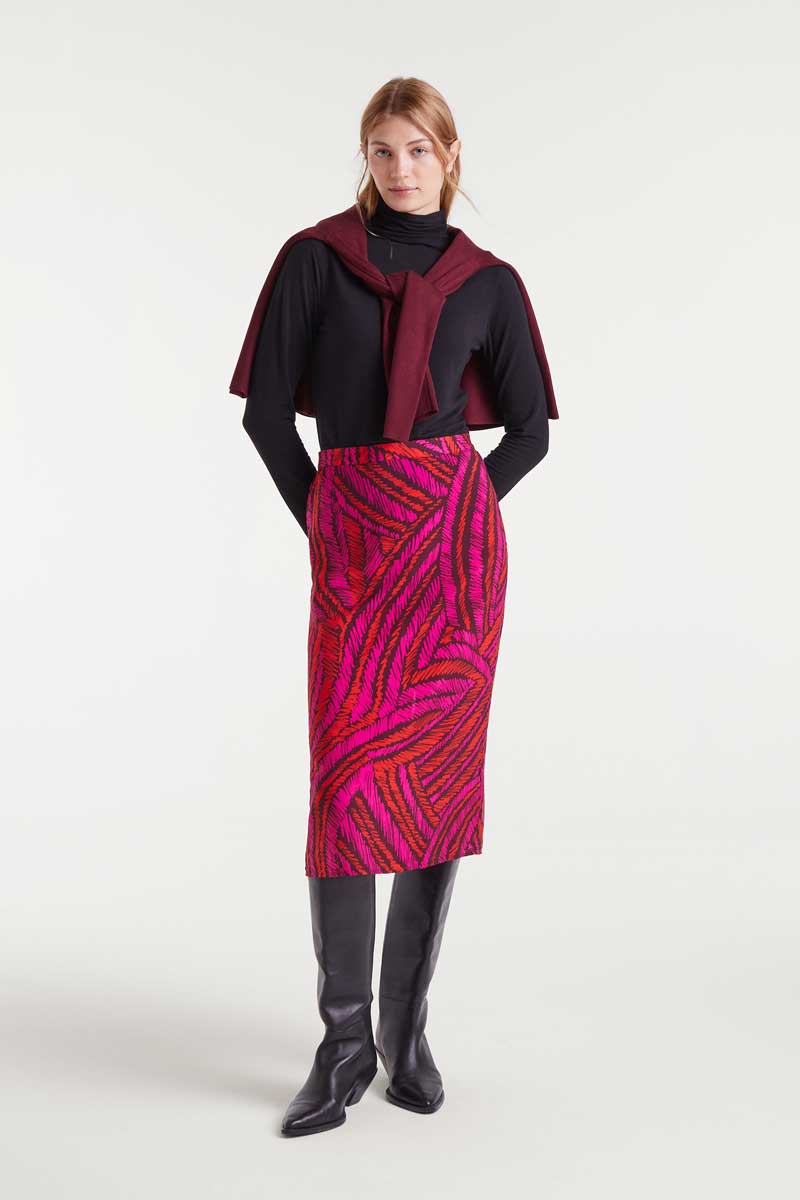 Lightweight crepe midi skirt with Fedora print