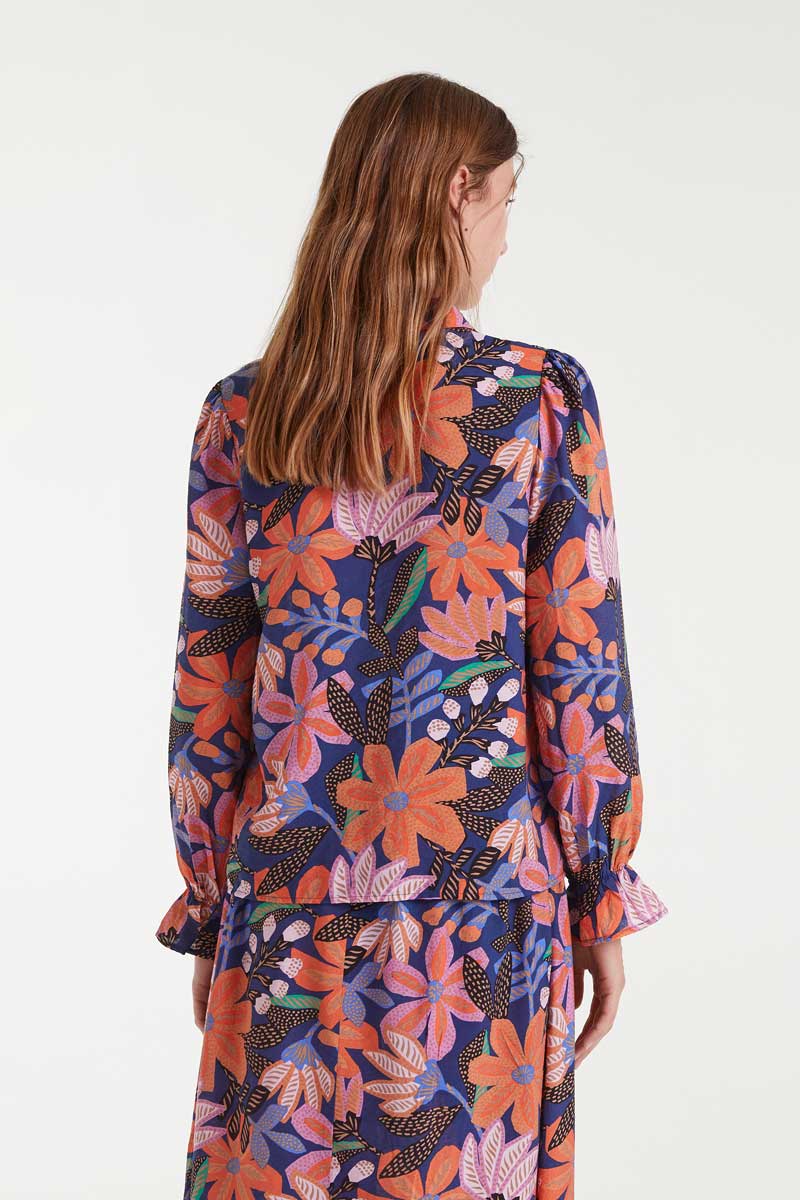 Lightweight crepe shirt with Tigerlily print