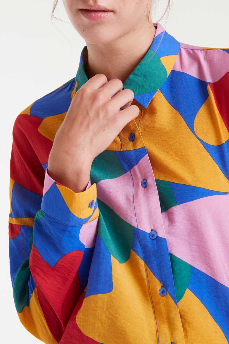Light crepe shirt with Cupid print