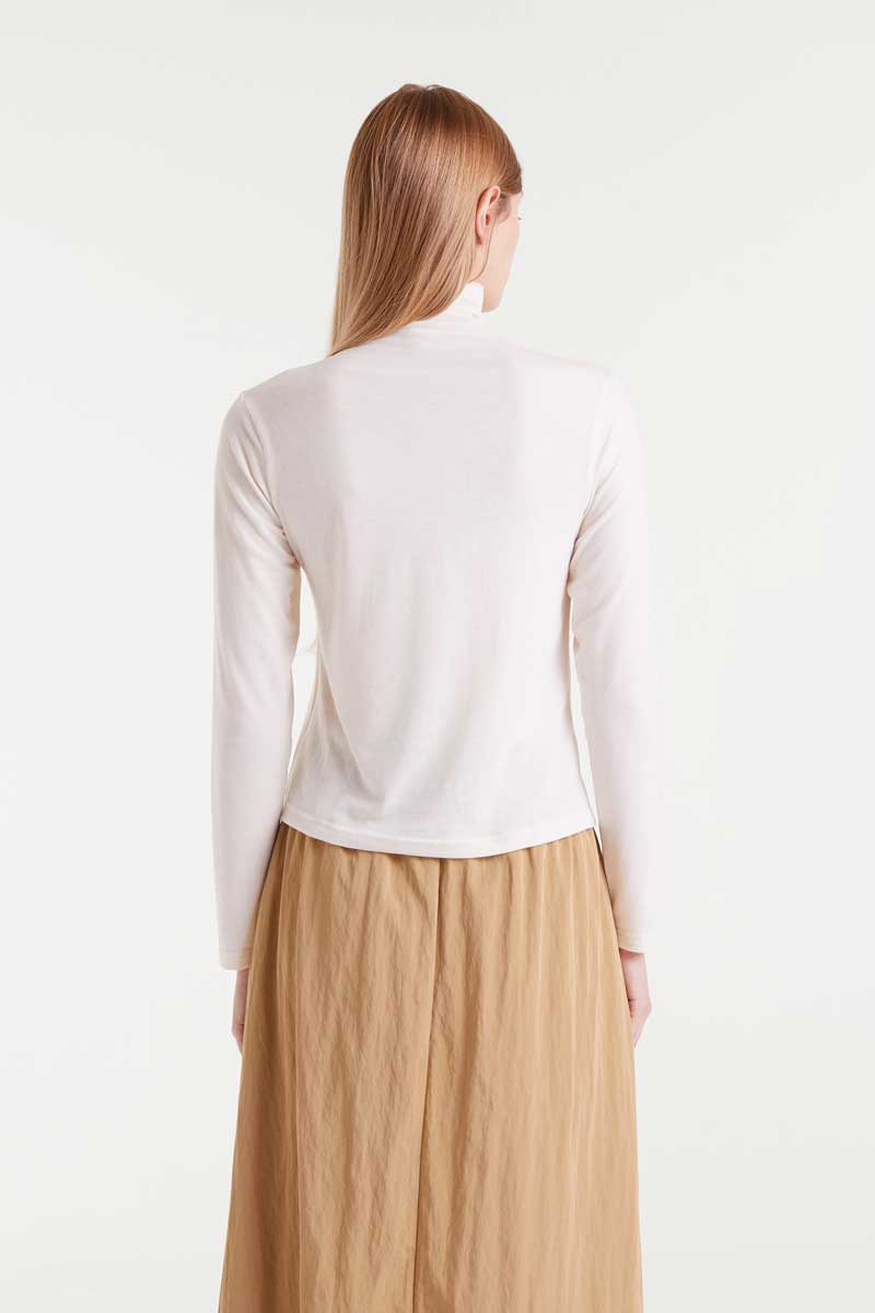 White turtleneck t-shirt