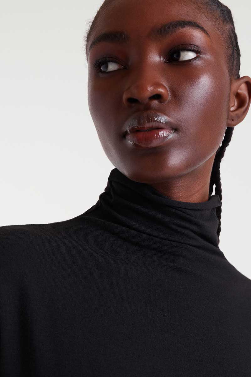 Black high-neck T-shirt
