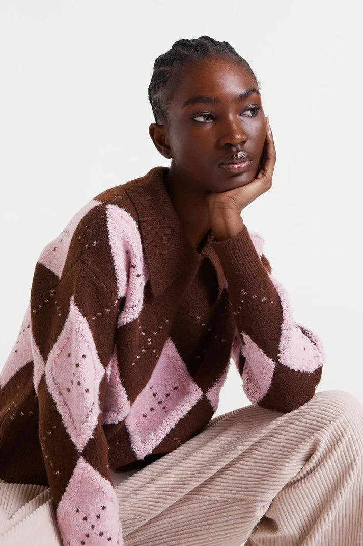 Pink and brown diamond-stitch jacquard sweater