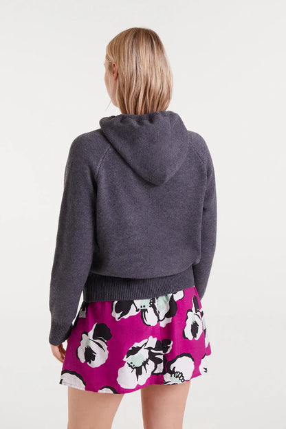 Fine grey knit sweatshirt sweater