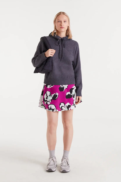 Fine grey knit sweatshirt sweater