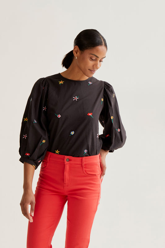 Top with Black Gardener Flowers print