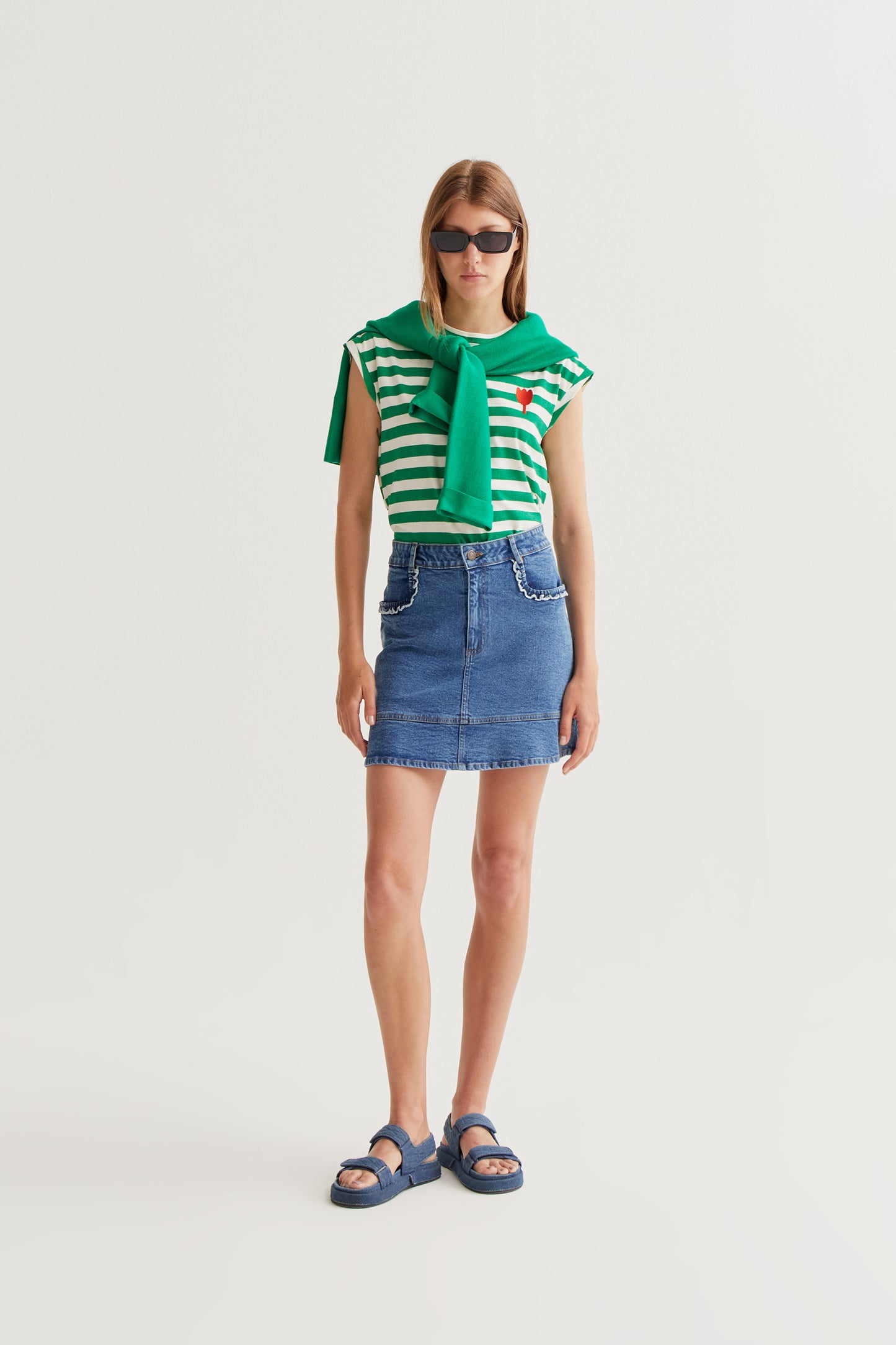 T-shirt with green striped print and tulip embroidery