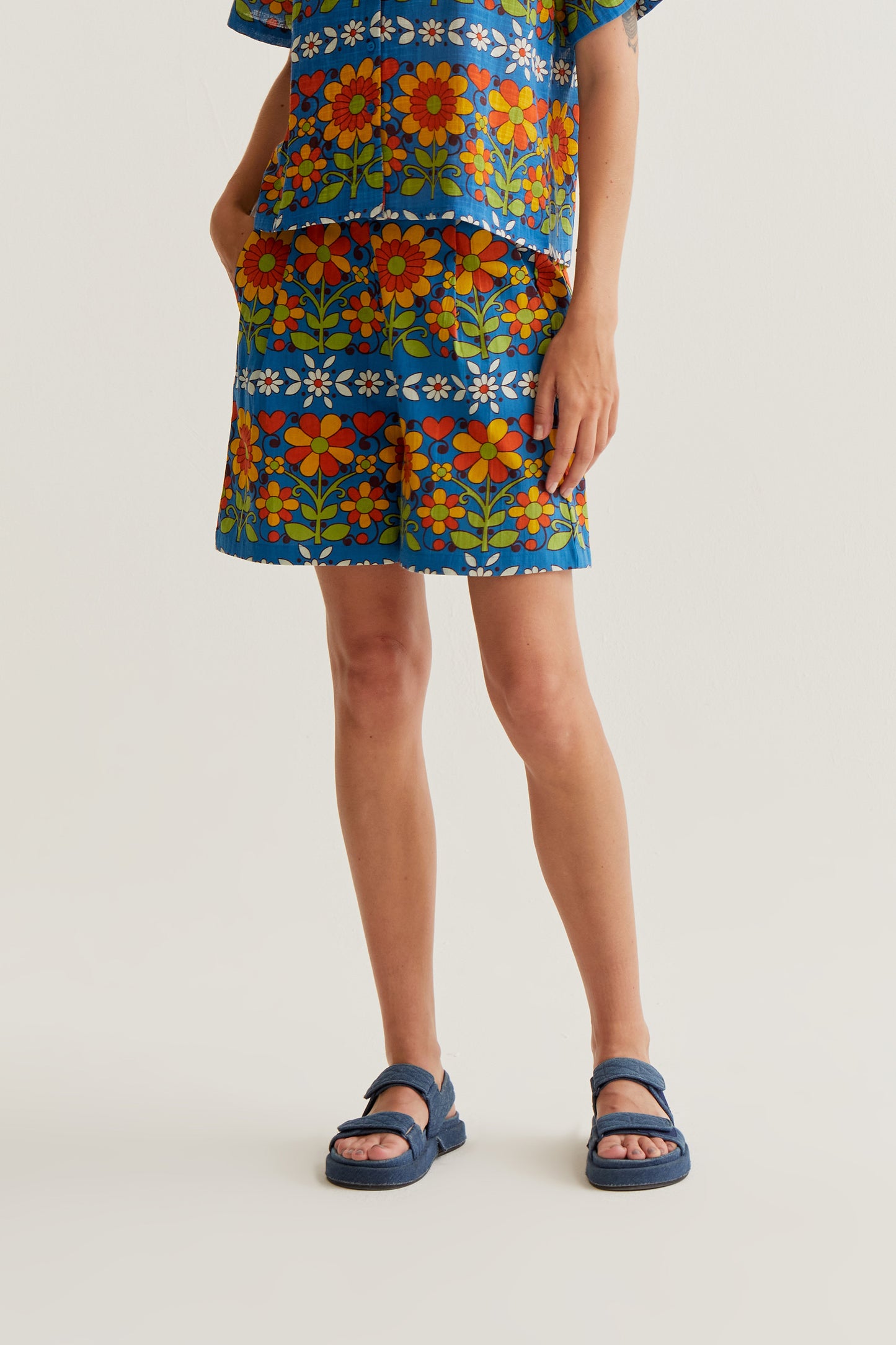 Garden print shorts