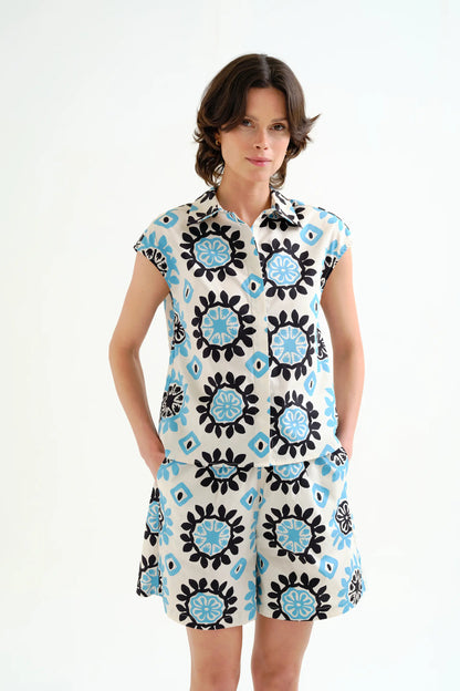 Shirt with Waterfall print