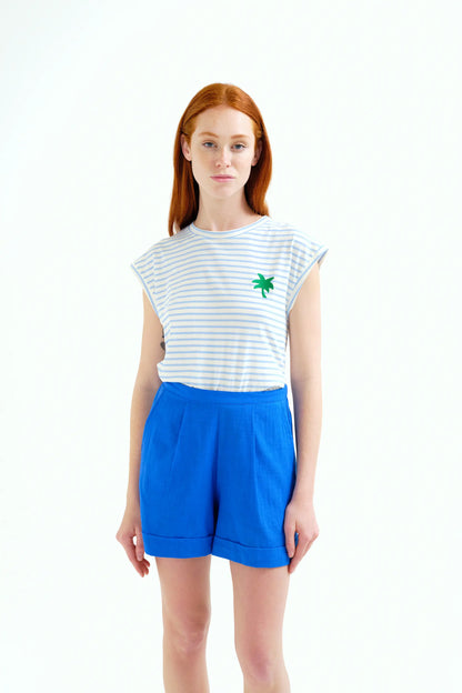 T-shirt with white and blue striped print
