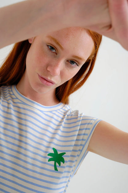 T-shirt with white and blue striped print