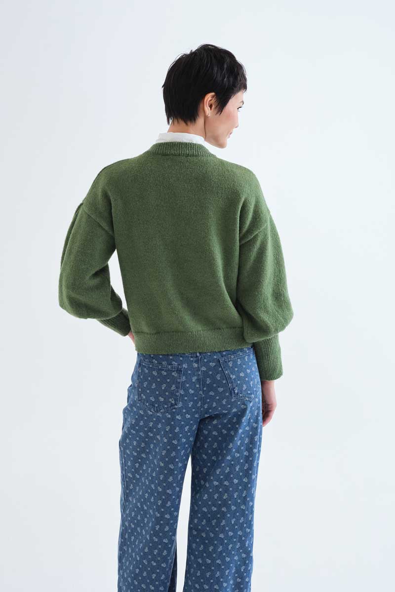 Basic green long-sleeved knit sweater