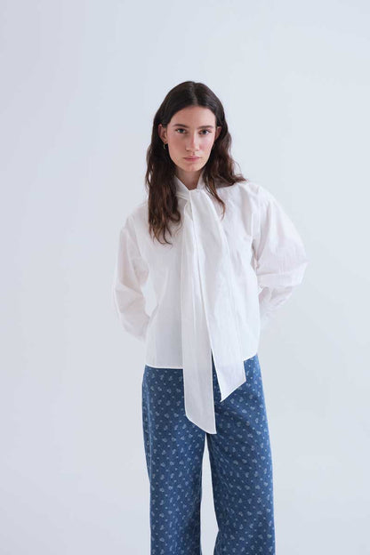 White tie-front shirt, 100% cotton